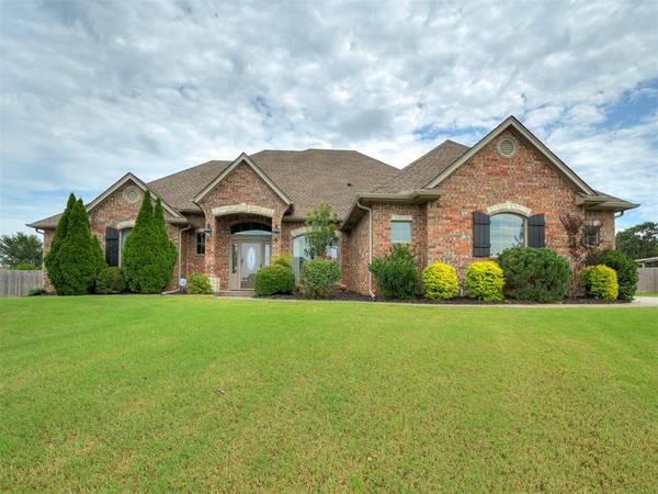 718 Silver Chase DR, Choctaw, OK 73020