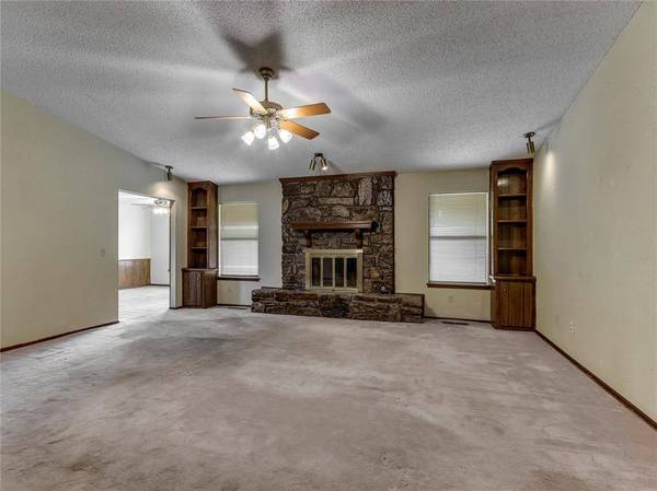 404 Cedar Bend DR, Midwest City, OK 73130
