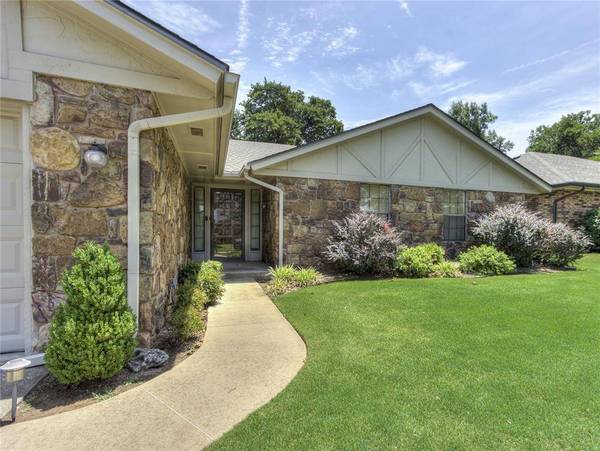 404 Cedar Bend DR, Midwest City, OK 73130