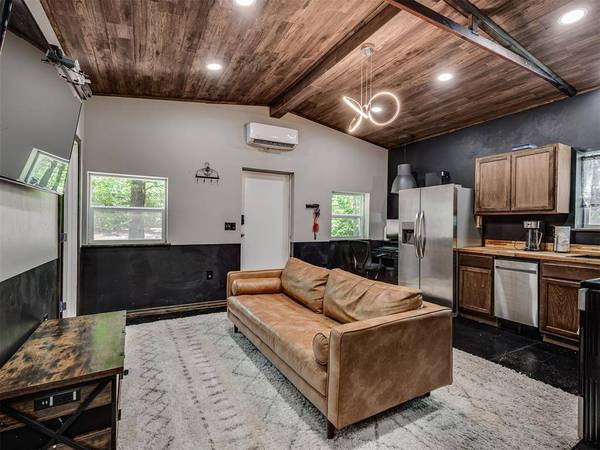 17800 E Indian Hills RD, Newalla, OK 74857