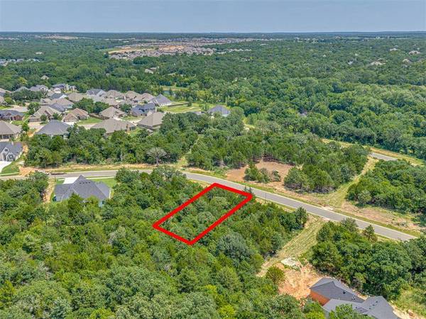 2203 Crossover CT, Edmond, OK 73034