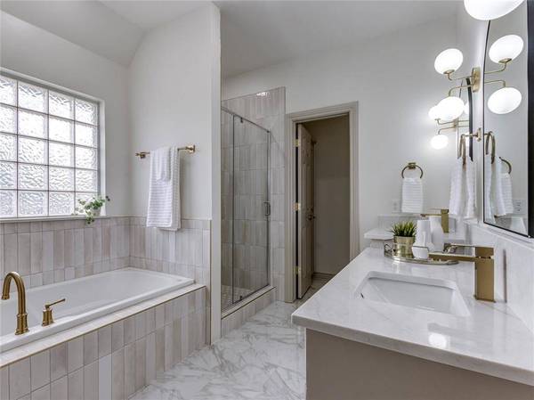 3309 Huntsman CT, Edmond, OK 73003