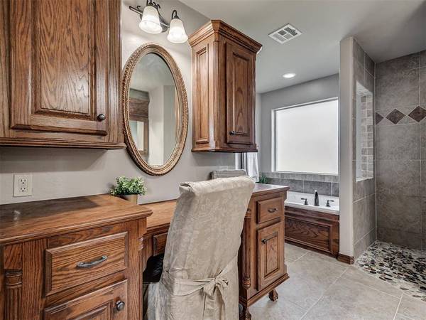 104 Stotts RD, Mcloud, OK 74851