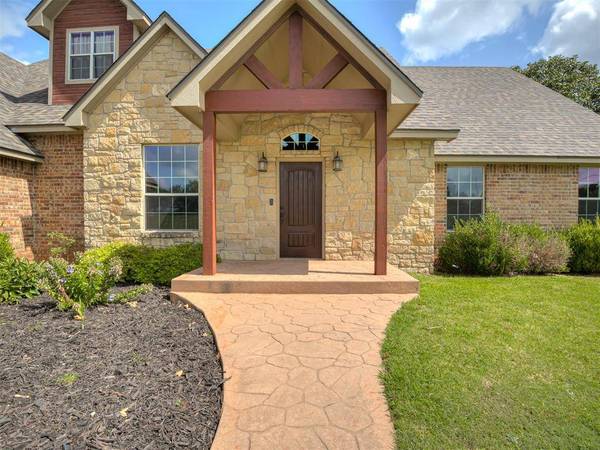 104 Stotts RD, Mcloud, OK 74851