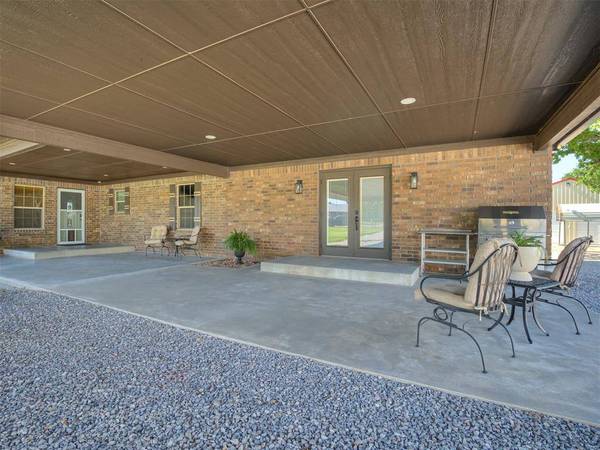 15639 SE 29th ST, Choctaw, OK 73020