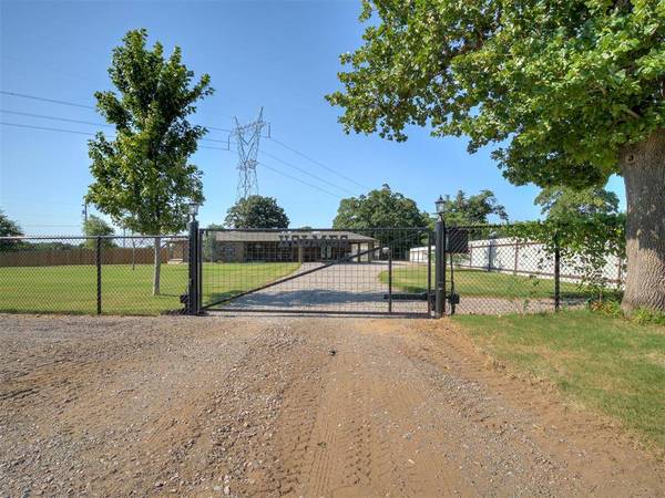 15639 SE 29th ST, Choctaw, OK 73020