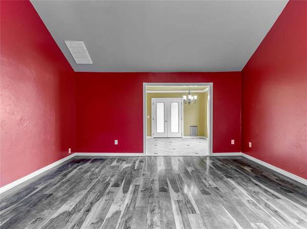 2028 Summer Way LN, Edmond, OK 73013