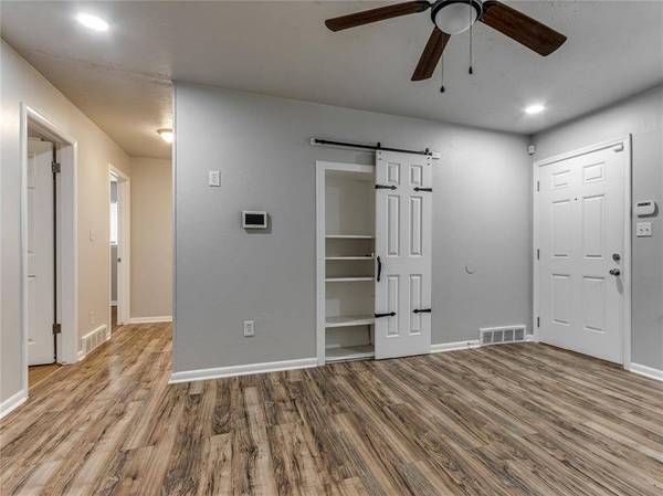 913 W Mitchell DR, Midwest City, OK 73110