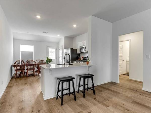 3856 Ada AVE, Harrah, OK 73045