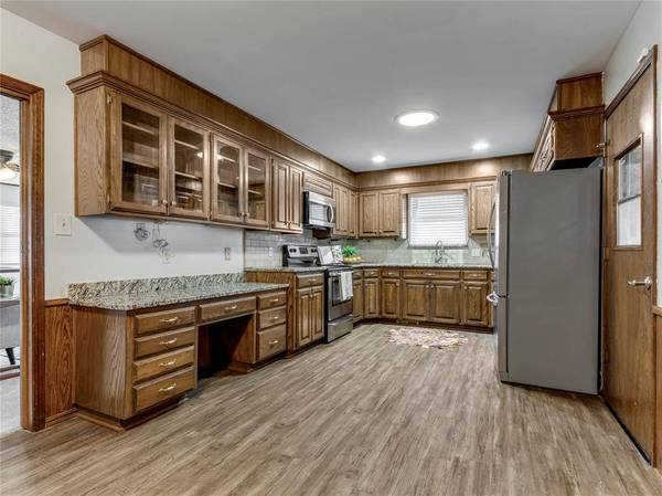 712 W Silver Meadow DR, Midwest City, OK 73110