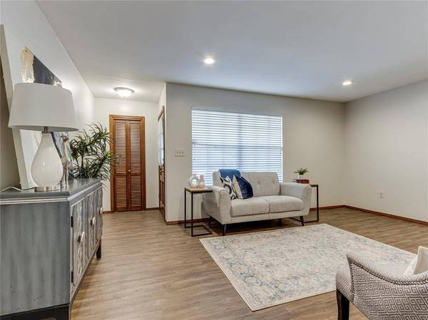 712 W Silver Meadow DR, Midwest City, OK 73110