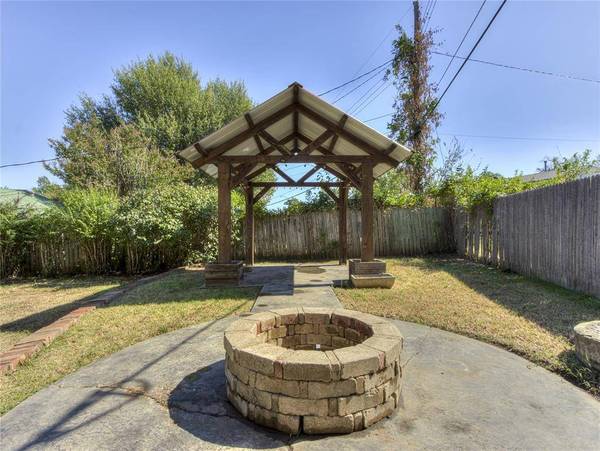 712 W Silver Meadow DR, Midwest City, OK 73110