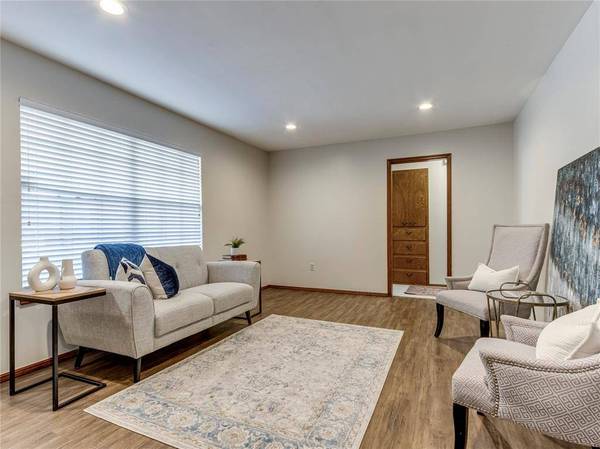 712 W Silver Meadow DR, Midwest City, OK 73110