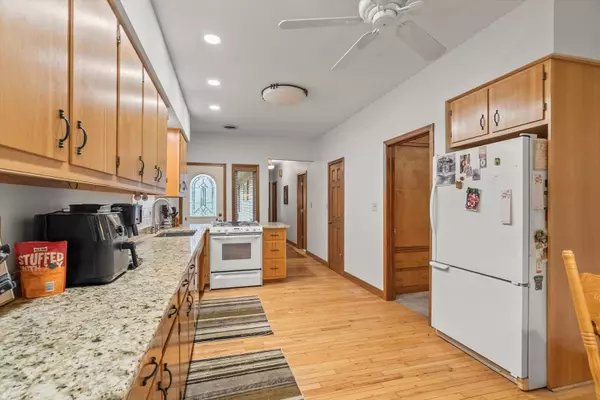 741 N School ST, Braidwood, IL 60408