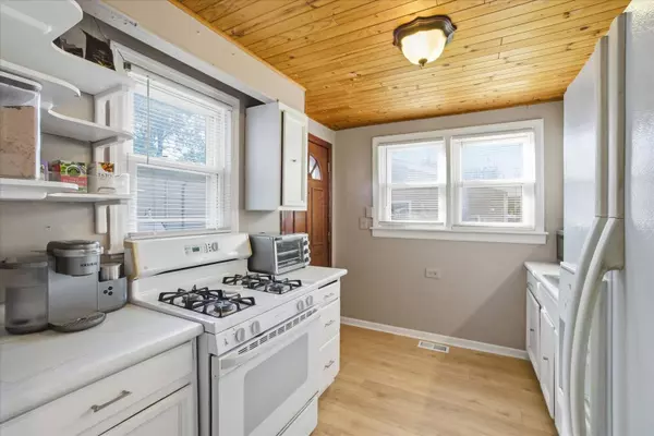 454 N Cedar AVE, Wood Dale, IL 60191