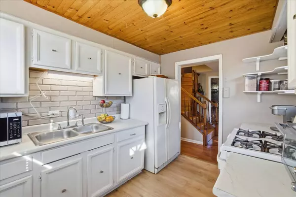 454 N Cedar AVE, Wood Dale, IL 60191