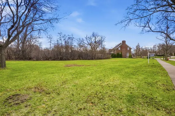 9045 Turnberry DR, Burr Ridge, IL 60527