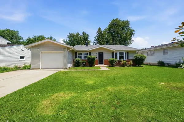 256 WALNUT DR, St. Charles, IL 60174