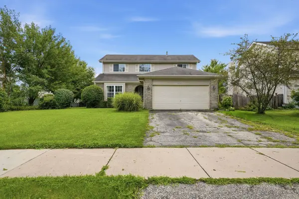 1141 Golden Oaks Pkwy, Aurora, IL 60506