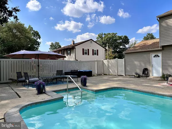 917 DELAND AVE, Cherry Hill, NJ 08034