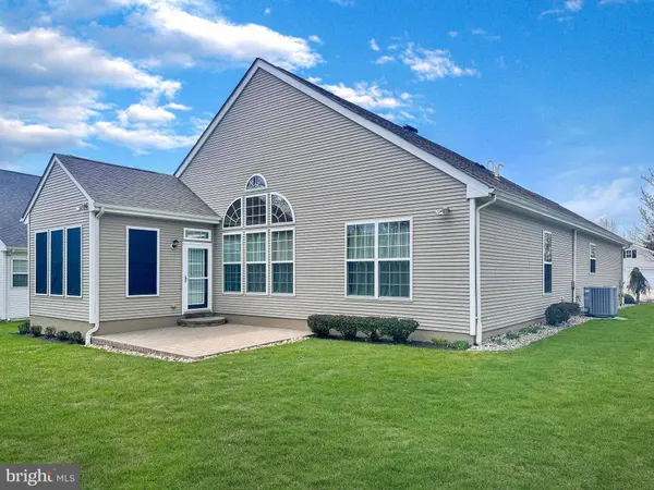 39 DANBURY RD, Swedesboro, NJ 08085