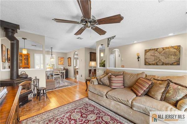 821 Rigens PLZ #821A, Monroe, NJ 08831