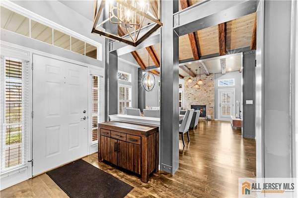 1 Eagle CT, Monroe, NJ 08831