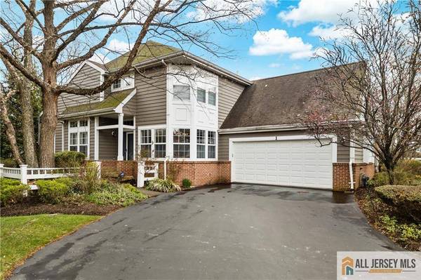 1 Eagle CT, Monroe, NJ 08831