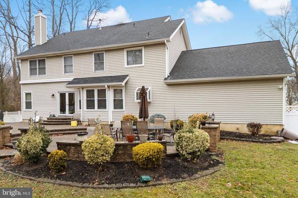 3 ERIC CT, Monroe Township, NJ 08831