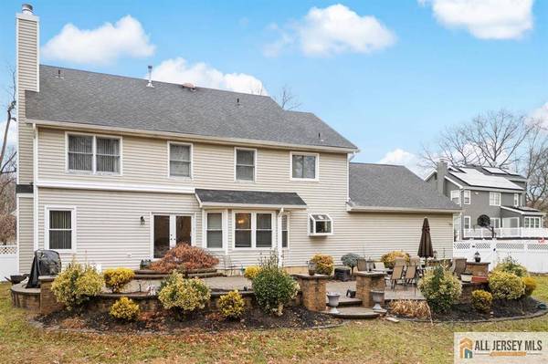 3 Eric CT, Monroe, NJ 08831