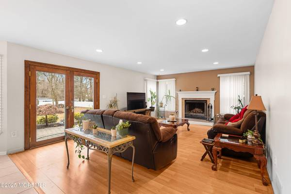 3 Eric Court, Monroe, NJ 08831