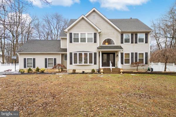 3 ERIC CT, Monroe Township, NJ 08831