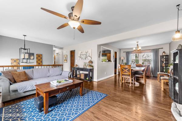 38 Evergreen Terrace, Monroe, NJ 08831