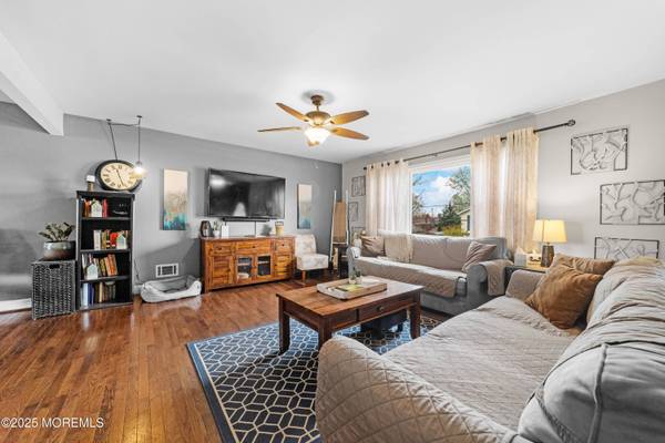 38 Evergreen Terrace, Monroe, NJ 08831