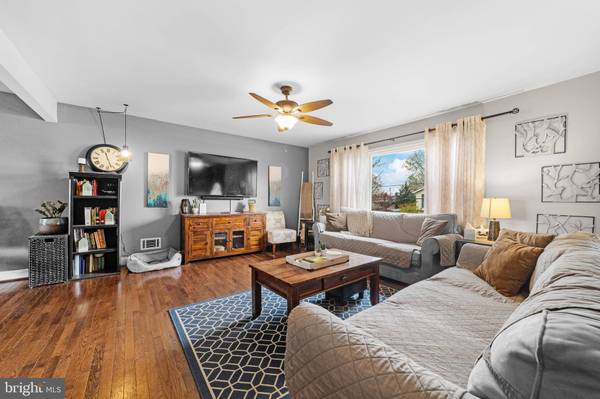 38 EVERGREEN TER, Monroe Township, NJ 08831