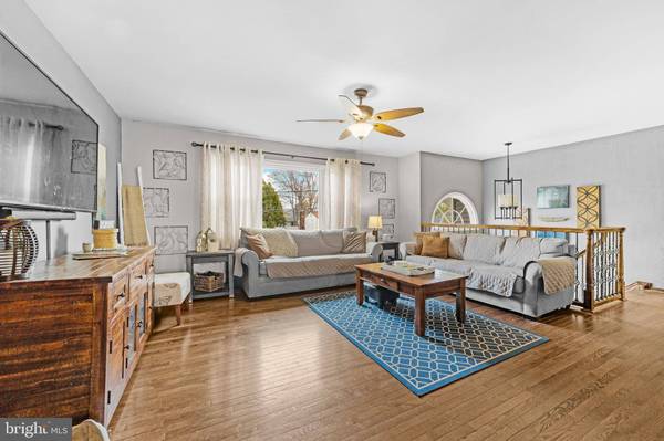 38 EVERGREEN TER, Monroe Township, NJ 08831