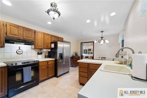 448 Schoolhouse RD, Monroe, NJ 08831