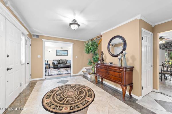 21 Tanglewood Place, Monroe, NJ 08831