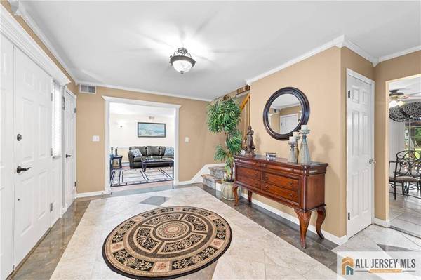 21 Tanglewood PL, Monroe, NJ 08831