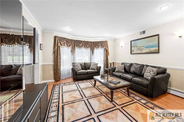 21 Tanglewood PL, Monroe, NJ 08831