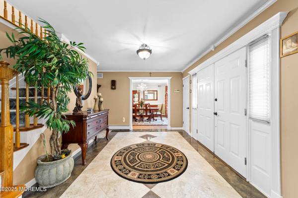 21 Tanglewood Place, Monroe, NJ 08831