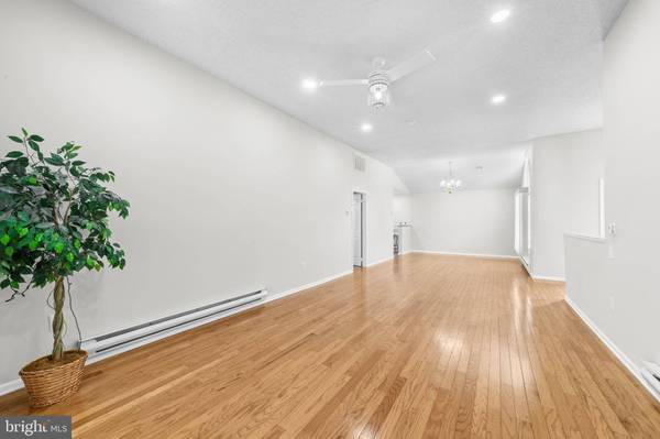642-B MADISON DR, Monroe Township, NJ 08831