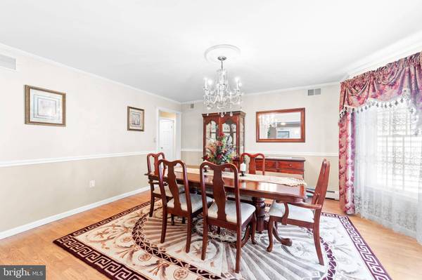 21 TANGLEWOOD PL, Monroe Township, NJ 08831