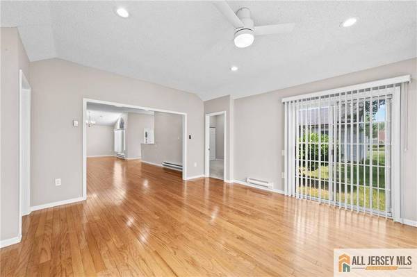 642 Madison DR #642B, Monroe, NJ 08831