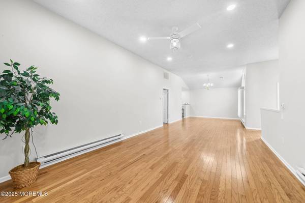 642 Madison Drive #642B, Monroe, NJ 08831