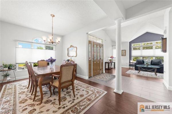 24 Birmingham LN, Monroe, NJ 08831