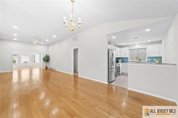 642 Madison DR #642B, Monroe, NJ 08831