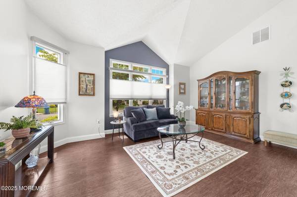 24 Birmingham Lane, Monroe, NJ 08831
