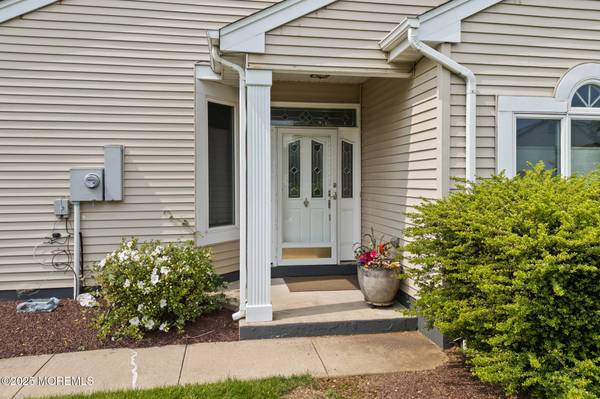 24 Birmingham Lane, Monroe, NJ 08831