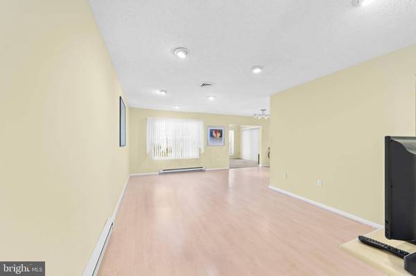 703-B CROYDON RD, Monroe Township, NJ 08831